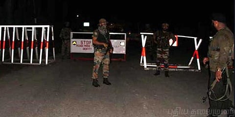 காஷ்மீரில் மோதல் : 4 பயங்கரவாதிகள் சுட்டுக்கொலை