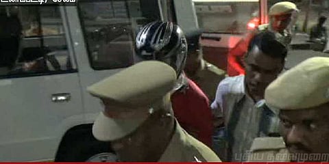 கடத்தல் வழக்கில் உதவி ஆய்வாளர் கைது