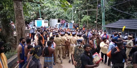 மீண்டும் நடைதிறப்பு; நீட்டிக்கப்பட்ட 144 தடை - சபரிமலை நிலவரம்