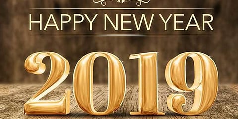 பிறந்தது புத்தாண்டு: உற்சாகமாக வரவேற்ற மக்கள்!