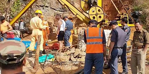 மேகாலயா சுரங்கத்தில் சிக்கியவர்களை மீட்க ராணுவத்தை அழைக்காதது ஏன்? உச்சநீதிமன்றம் கேள்வி