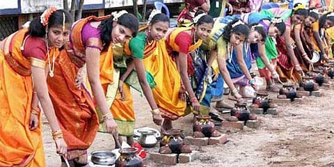 பொங்கல் பரிசு ரூ.1000..! - வருவாய் இழப்பிலும் வாரிக்கொடுத்த தமிழக அரசு