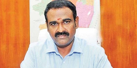 கடைகளுக்கு தமிழில் பெயர் வைக்க வேண்டும் - காஞ்சிபுரம் மாவட்ட ஆட்சியர் அறிவுறுத்தல்