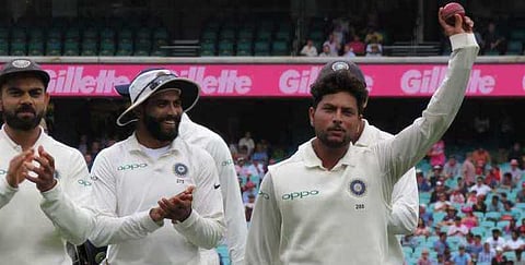 சிட்னி டெஸ்ட்: 300 ரன்னுக்கு ஆஸி. ஆல் அவுட்!