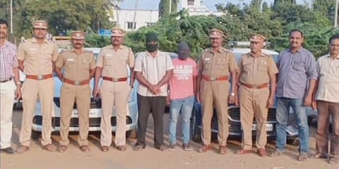 வாடகைக்கு காரை வாங்கி அடகு வைத்து பணம் ! இருவர் கைது