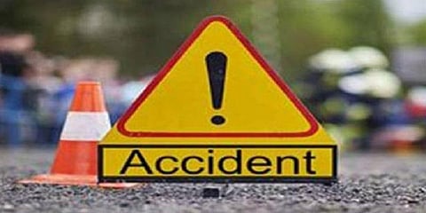 புதுக்கோட்டையில் லாரி - வேன் மோதிய விபத்தில் 10 பேர் பலி