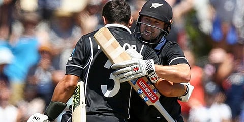 டெய்லர், நிக்கோலஸ் அபாரம்: நியூசி. அணி 364 ரன் குவிப்பு