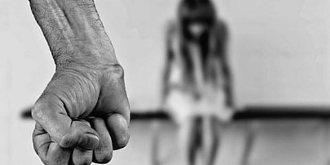 வேலியே பயிரை மேய்ந்தால் என்னாவது ?அதிர்ச்சியின் உச்சத்தில் சமூகம் !