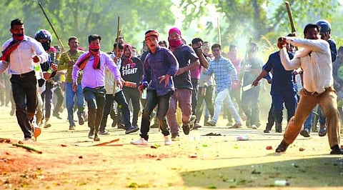 கலவர பூமியாக மாறிய வடகிழக்கு மாநிலங்கள்..!