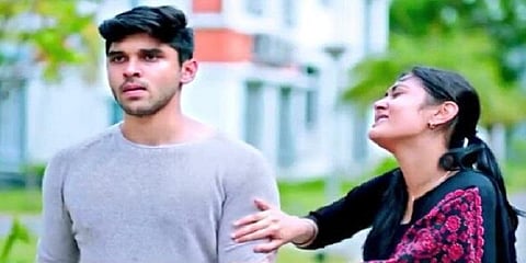 ரொமான்ஸ் காட்சிகளால் நிரம்பி வழியும் ‘வர்மா’ ட்ரெய்லர்