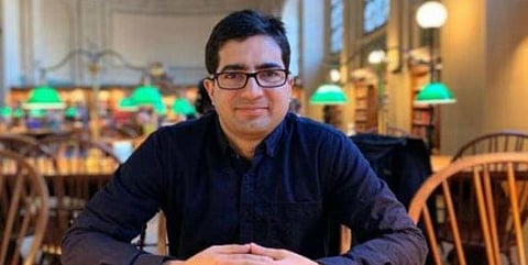 ராஜினாமா செய்துவிட்டு அரசியலில் குதிக்கும் காஷ்மீர் ஐ.ஏ.ஏஸ்!