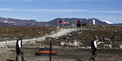 சீன எல்லையில் 44 சாலைகள் அமைக்க மத்திய அரசு முடிவு