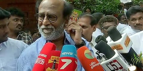 போயஸ் கார்டனில் குவிந்த ரசிகர்கள் - ரஜினி நேரில் பொங்கல் வாழ்த்து