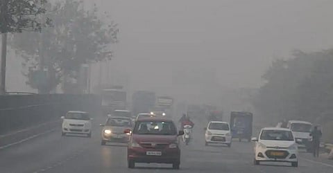 சென்னையை மிரட்டும் கடும் குளிர்.. வாகன ஓட்டிகள் அவதி...!