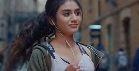 ’இது பெண் சூப்பர் ஸ்டாரின் கதை, ஆனால் ஸ்ரீதேவியின் கதையல்ல: பிரியா வாரியர்!