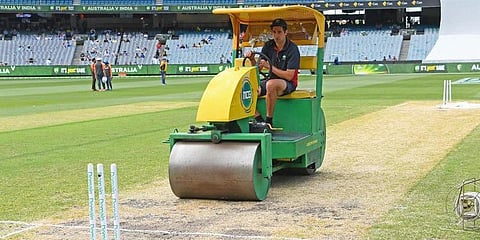 இந்தியா-ஆஸ்திரேலியா இறுதிப் போட்டி : மிரட்டும் மெல்போர்ன்..! மிரள்வது யார்..?