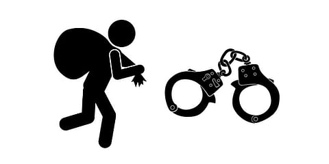 கல்யாண் ஜூவல்லர்ஸ் நகைக் கடத்தல் விவகாரத்தில் தாயும் மகனும் கைது