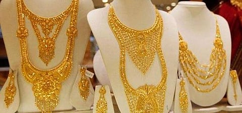 25,000 ரூபாயை நெருங்குகிறது ஒரு சவரன் தங்கம்..!