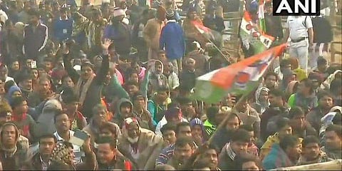 மம்தா மாநாடு: காலையிலேயே குவிந்த தொண்டர்கள்!