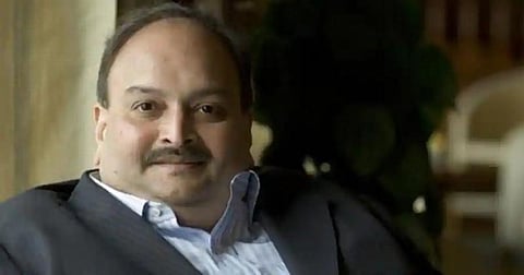 பாஸ்போர்ட்டை ஒப்படைத்தார் மேஹூல் சோக்ஸி