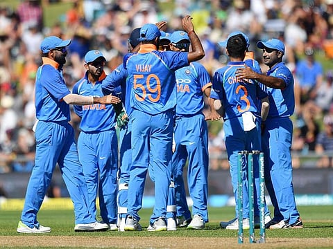 கெத்து காட்டும் இந்தியா ! பதுங்கிய நியூசிலாந்து 157க்கு ஆல் அவுட்