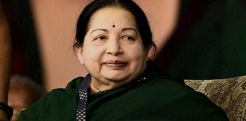 மெரினாவில் ஜெயலலிதா நினைவிடம் அமைக்க தடையில்லை - உயர்நீதிமன்றம்