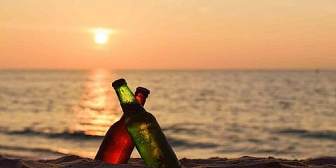 கோவாவில் பொது இடங்களில் மது அருந்தினால் அபராதம் !