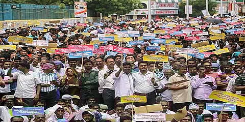 தெருவில் இறங்கி போராடுவது ஏன்?: ஜாக்டோ ஜியோவுக்கு நீதிமன்றம் கேள்வி