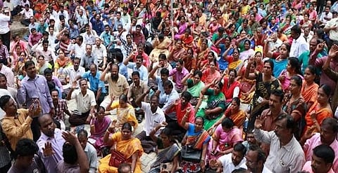 ஸ்விகியில் எத்தனை பட்டதாரிகள் வேலை செய்கிறார்கள் தெரியுமா..? ஆசிரியர்களுக்கு நீதிமன்றம் சரமாரி கேள்வி