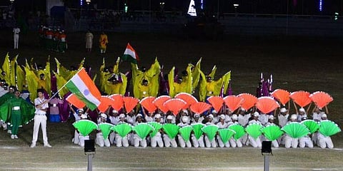 பாசறை திரும்பிய முப்படை வீரர்கள் - கண்ணை கவர்ந்த அணிவகுப்பு