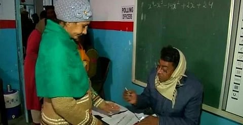 ராம்கார் தொகுதி இடைத்தேர்தல்: காங்கிரஸ் முன்னிலை