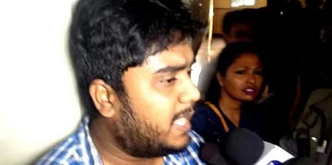 பாஜக மாவட்ட நிர்வாகிகள் கூட்டத்தில் அடிதடி: பத்திரிகையாளர் மீது தாக்குதல்