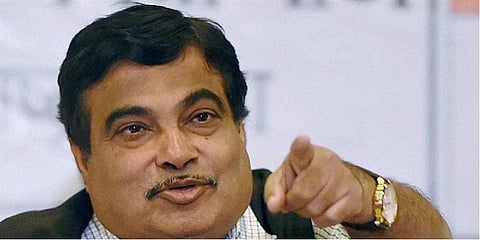 "குடும்பத்தை கவனிக்க முடியாதவரால் நாட்டை கவனிக்க முடியாது" நிதின் கட்கரி