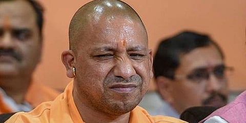 ஹெலிகாப்டர் அனுமதி மறுத்ததால் காரில் பயணம் : யோகி ஆதித்யநாத் அதிரடி முடிவு