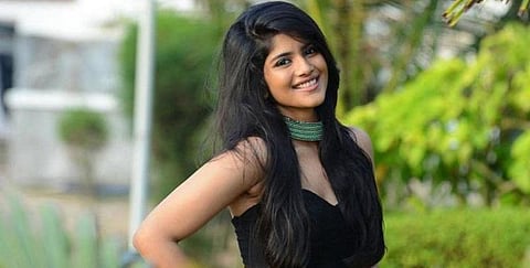 நடிகை மேகா ஆகாஷின் ’இன்ஸ்டா’ பக்கம் முடக்கம்!