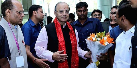 அமெரிக்காவிலிருந்து திரும்புகிறார் அருண் ஜேட்லி?