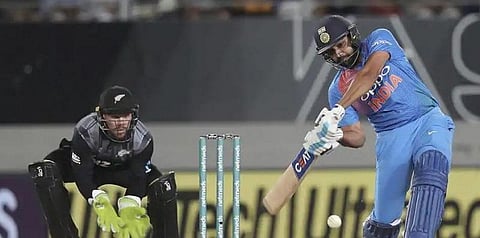 கேப்டனாக, பேட்ஸ்மேனாக ஜொலிக்கும் ரோகித் சர்மா