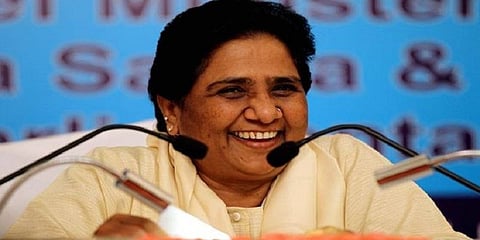 “யானை சிலைகளுக்கான பணத்தை மாயாவதி டெபாசிட் செய்ய நேரும்?” - நீதிமன்றம்