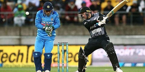 நியூசி. சரவெடி: இந்திய அணிக்கு 213 ரன் வெற்றி இலக்கு!