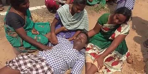 ஆடுகளுக்கு இலை பறித்த விவசாயி மின்சாரம் தாக்கி உயிரிழப்பு