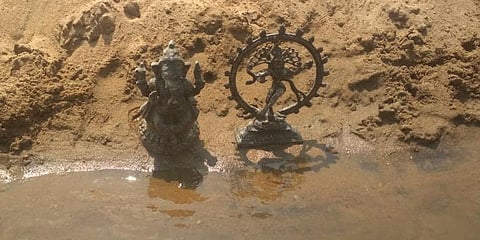 மீனவர் வலையில் சிக்கிய நடராஜர், பிள்ளையார் சிலைகள் !