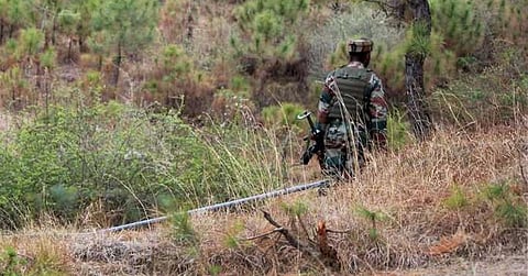 காஷ்மீரில் மீண்டும் வெடிகுண்டு தாக்குதல்: ராணுவ மேஜர் மரணம்