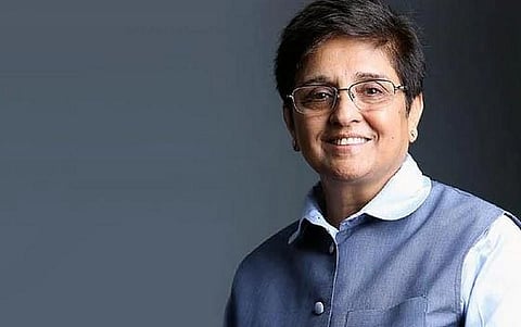 “ காகமும் யோகாவும்” சர்ச்சைக்குள்ளான கிரண் பேடியின் ட்விட்டர் பதிவு