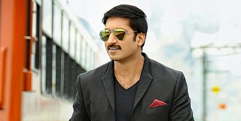 படப்பிடிப்பில் விபத்து: பைக்கில் இருந்து விழுந்து கோபிசந்த் படுகாயம்!