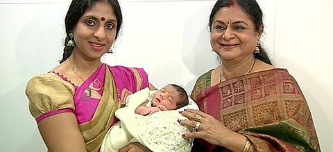 கர்ப்பப்பை புற்றுநோயால் பாதிக்கப்பட்ட பெண்ணுக்கு குழந்தை பிறந்தது !