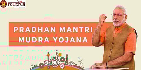 முத்ரா திட்டத்தின் கீழ் வேலைவாய்ப்பு பெற்றவர்களின் அறிக்கை தாக்கல்