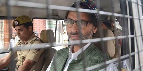 பிரிவினைவாதத் தலைவர் யாசின் மாலிக் நள்ளிரவில் கைது!