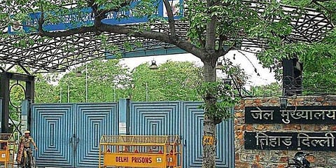 திஹார் சிறையை இனி சுற்றிப் பார்க்கலாம், தங்கலாம் !