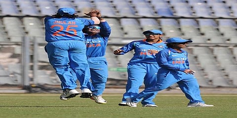 இங்கி. மகளிர் அணிக்கு எதிரான ஒருநாள் தொடரை வென்றது இந்தியா