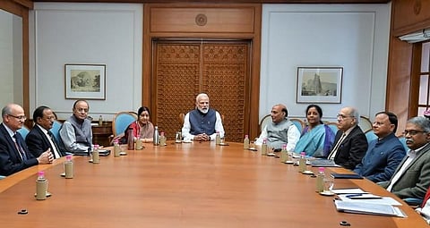 பயங்கரவாதிகள் முகாம் மீது இந்திய ராணுவம் தாக்குதல்: பிரதமர் அவசர ஆலோசனை..!